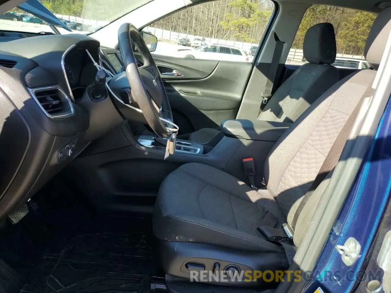 7 Photograph of a damaged car 3GNAXKEV0LL267170 CHEVROLET EQUINOX 2020