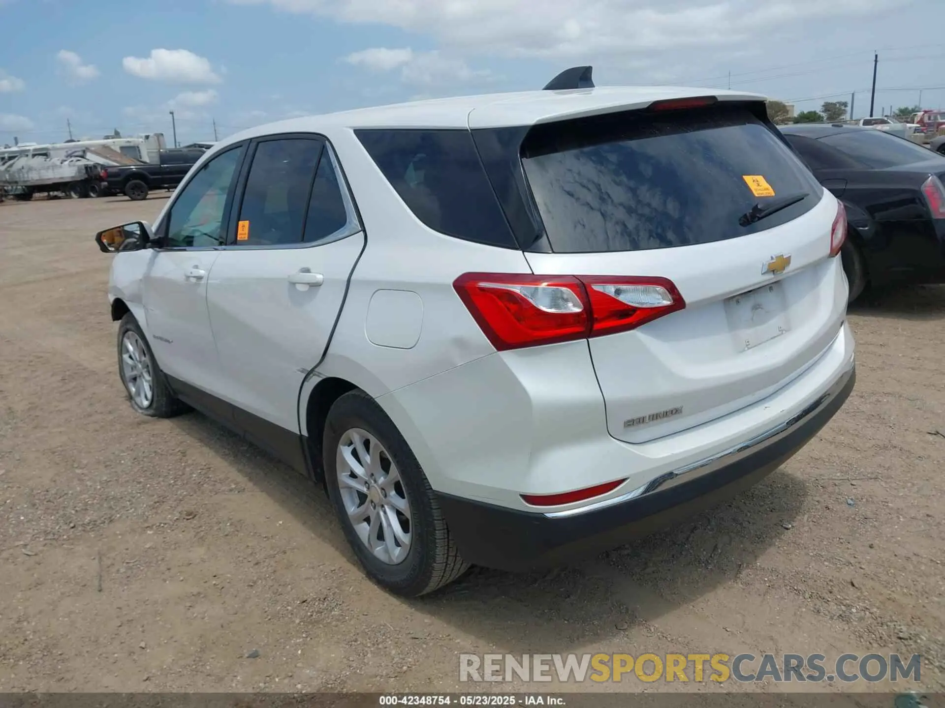 3 Photograph of a damaged car 3GNAXKEV0LL286219 CHEVROLET EQUINOX 2020