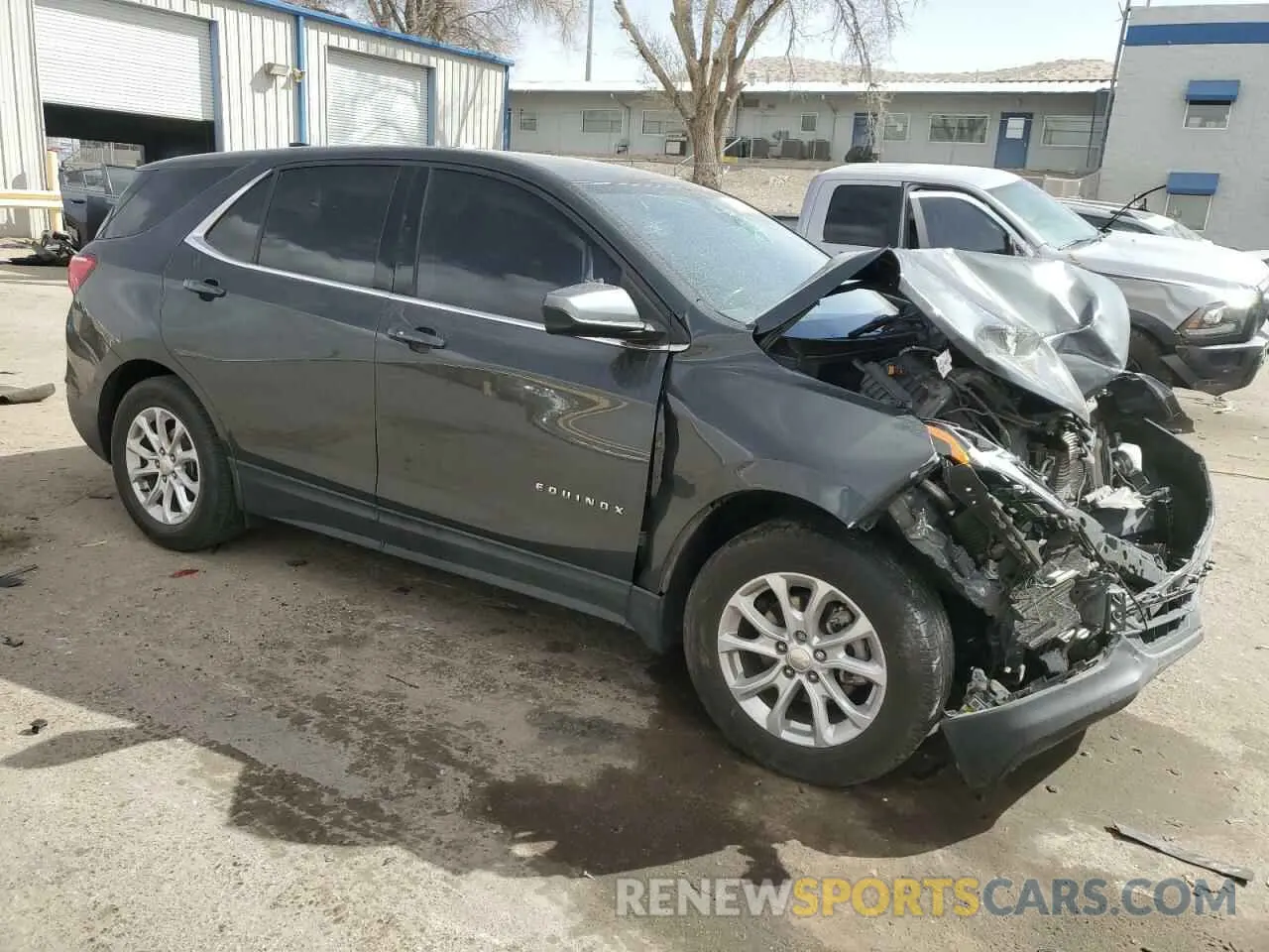 4 Фотография поврежденного автомобиля 3GNAXKEV0LS583867 CHEVROLET EQUINOX 2020