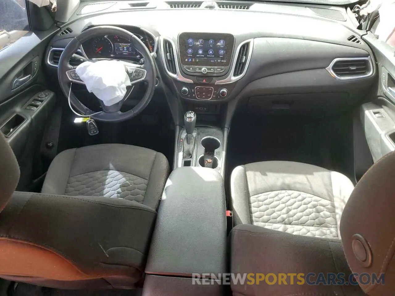 8 Фотография поврежденного автомобиля 3GNAXKEV0LS583867 CHEVROLET EQUINOX 2020