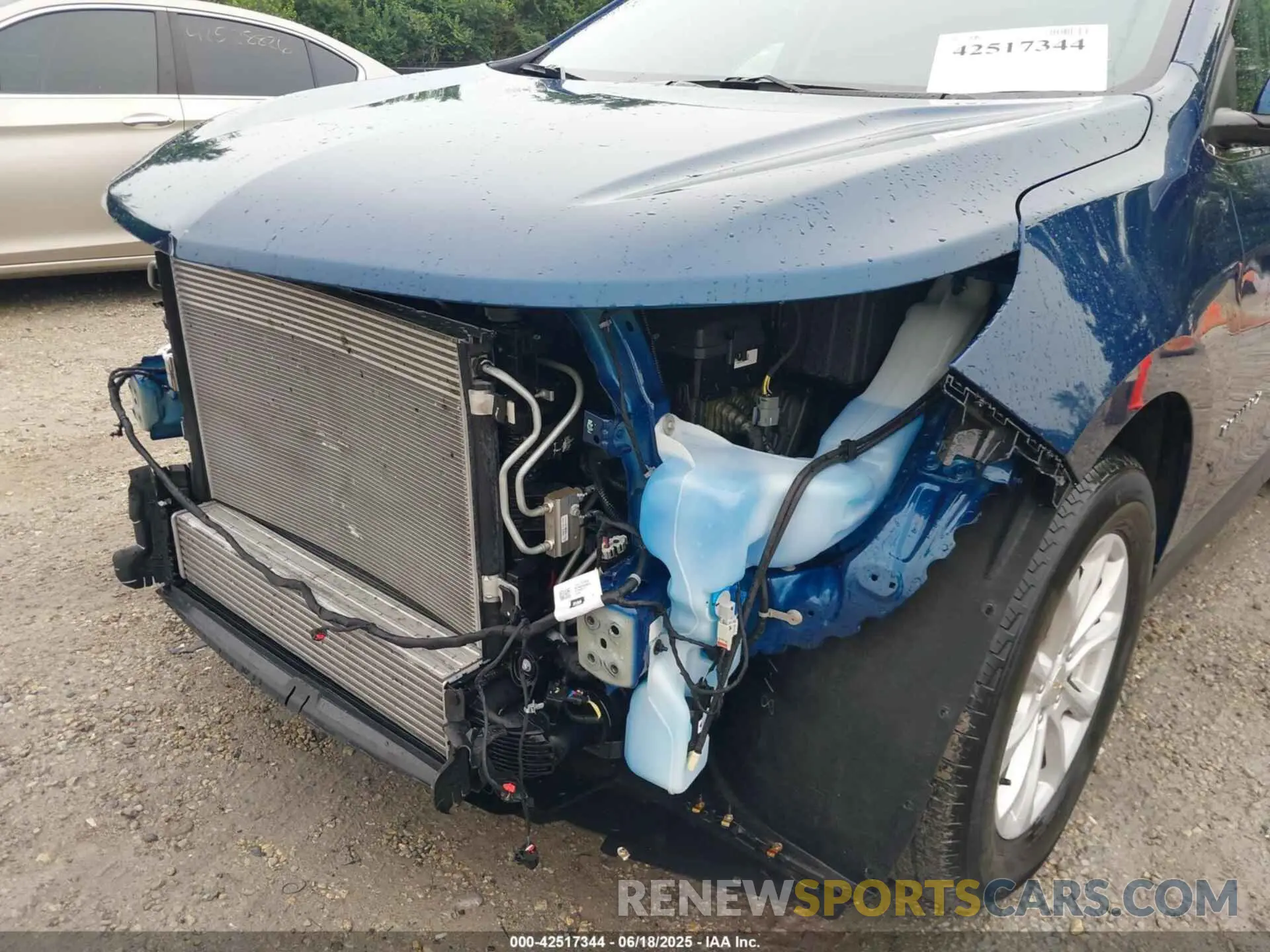 18 Photograph of a damaged car 3GNAXKEV1LL334665 CHEVROLET EQUINOX 2020