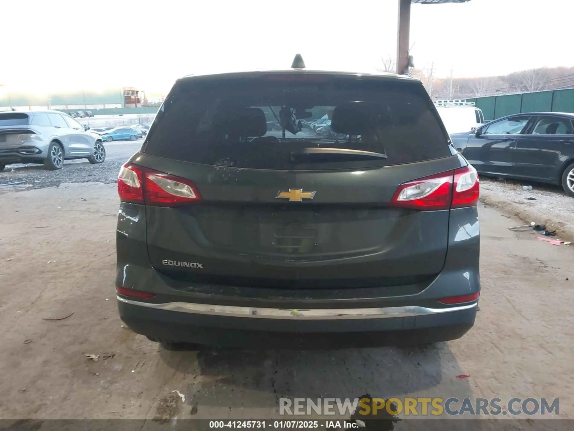 17 Photograph of a damaged car 3GNAXKEV1LS526500 CHEVROLET EQUINOX 2020