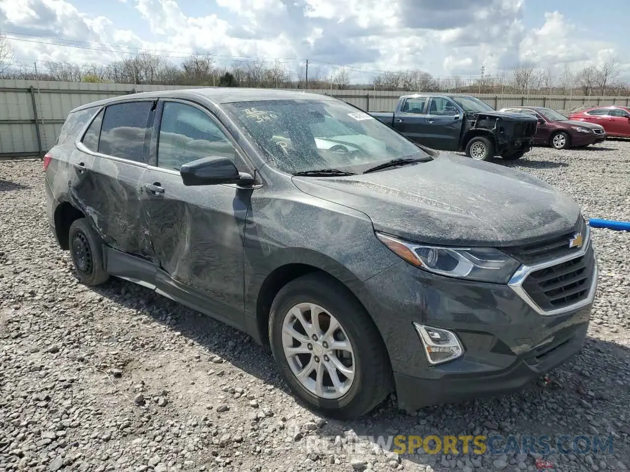 4 Photograph of a damaged car 3GNAXKEV1LS585482 CHEVROLET EQUINOX 2020