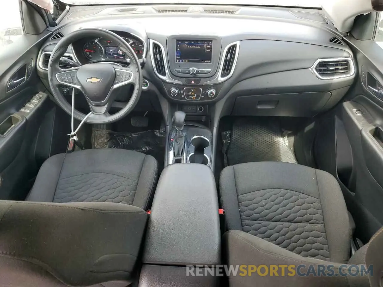 8 Photograph of a damaged car 3GNAXKEV1LS585482 CHEVROLET EQUINOX 2020