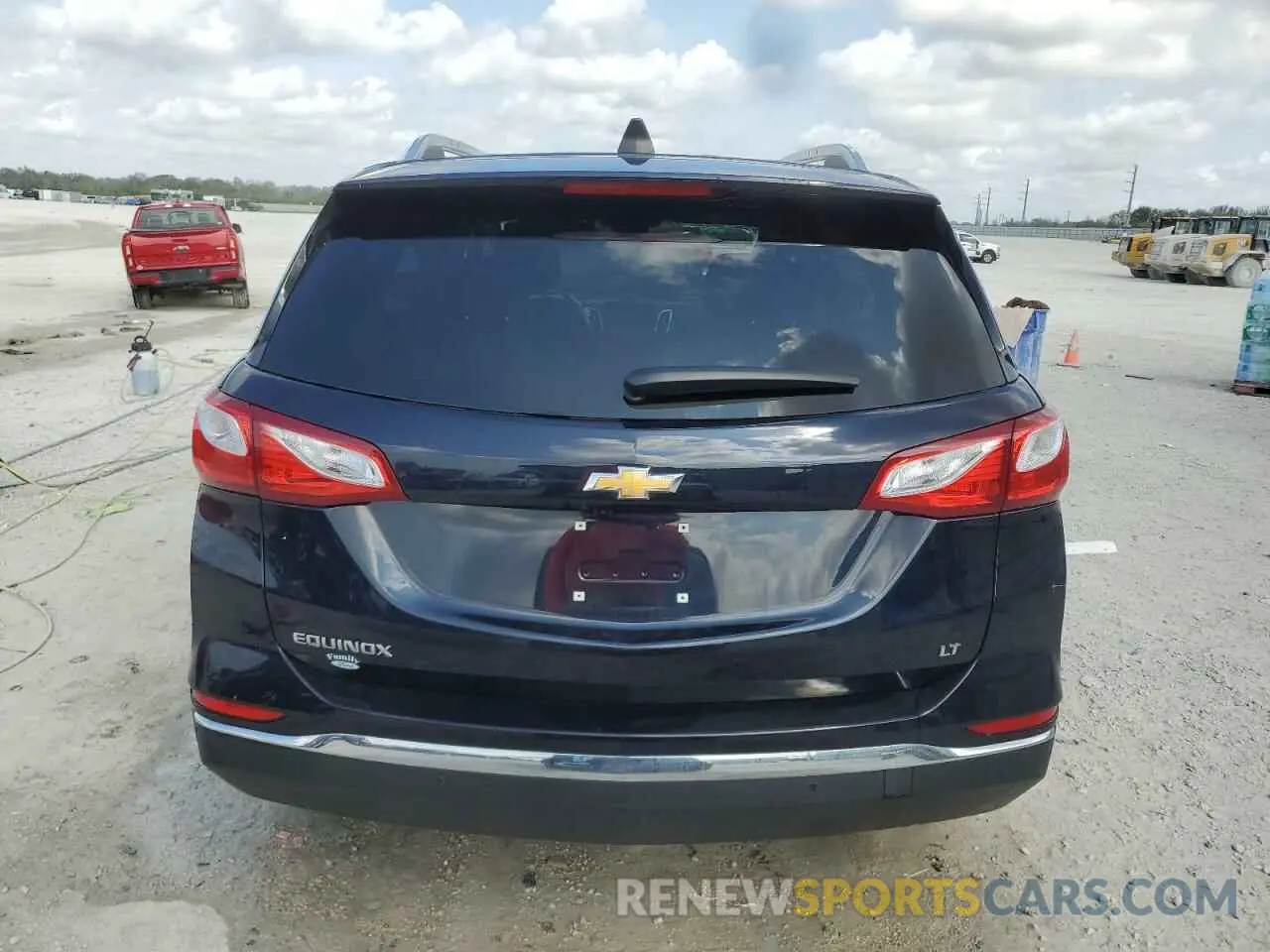 6 Photograph of a damaged car 3GNAXKEV1LS716135 CHEVROLET EQUINOX 2020