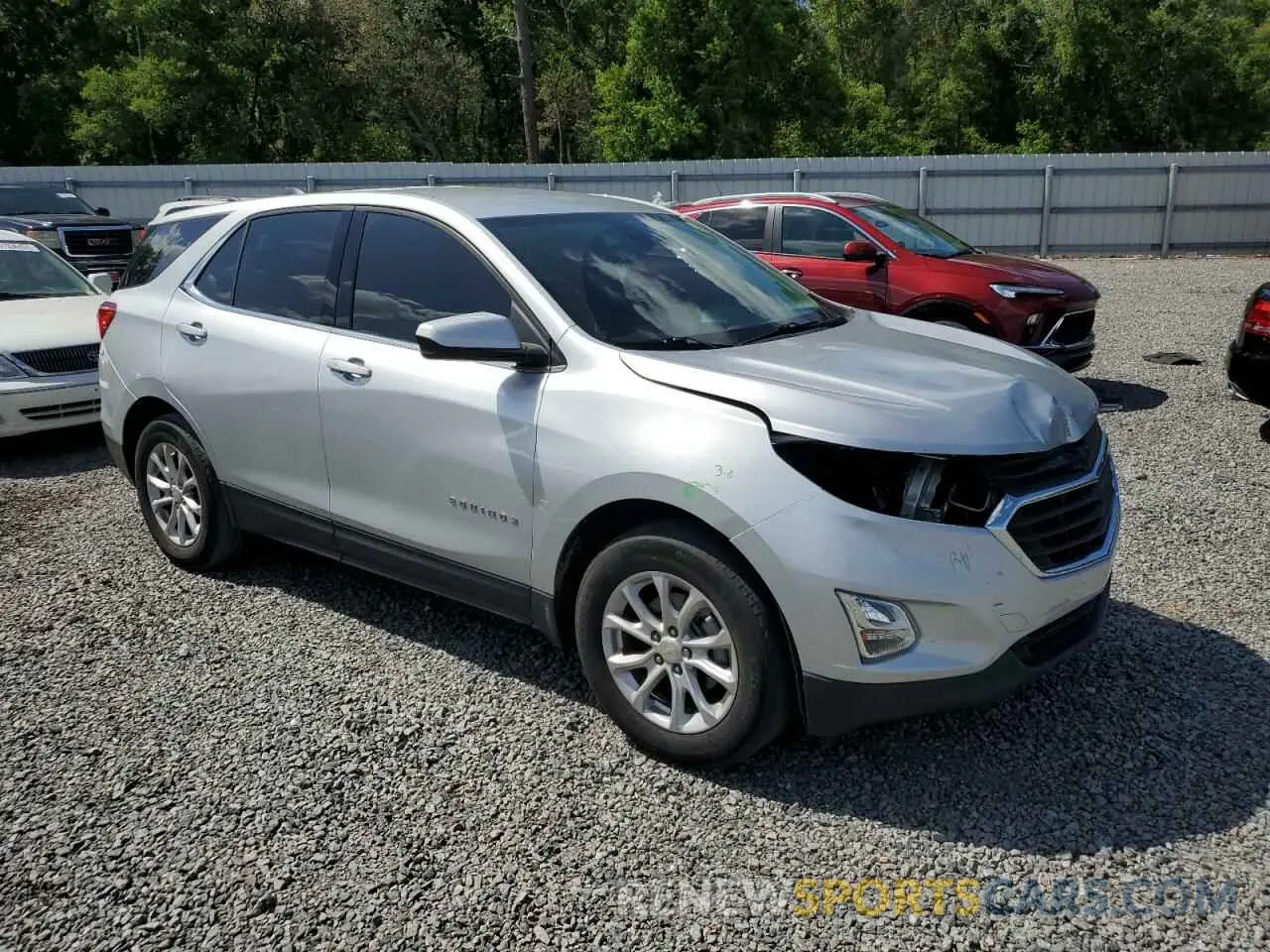 4 Photograph of a damaged car 3GNAXKEV1LS724199 CHEVROLET EQUINOX 2020