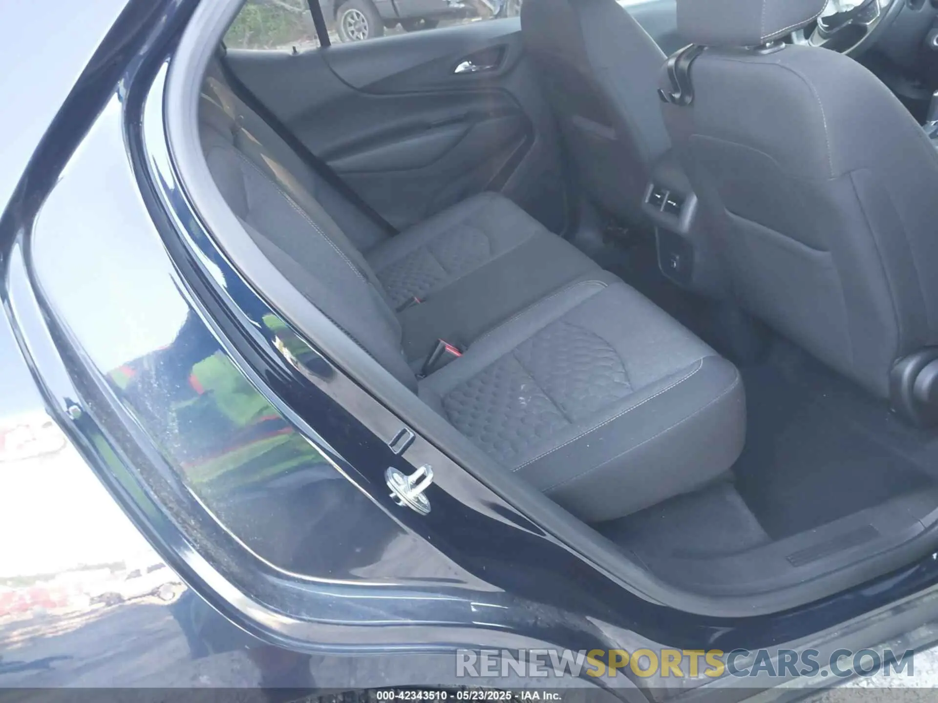 8 Фотография поврежденного автомобиля 3GNAXKEV1LS736546 CHEVROLET EQUINOX 2020