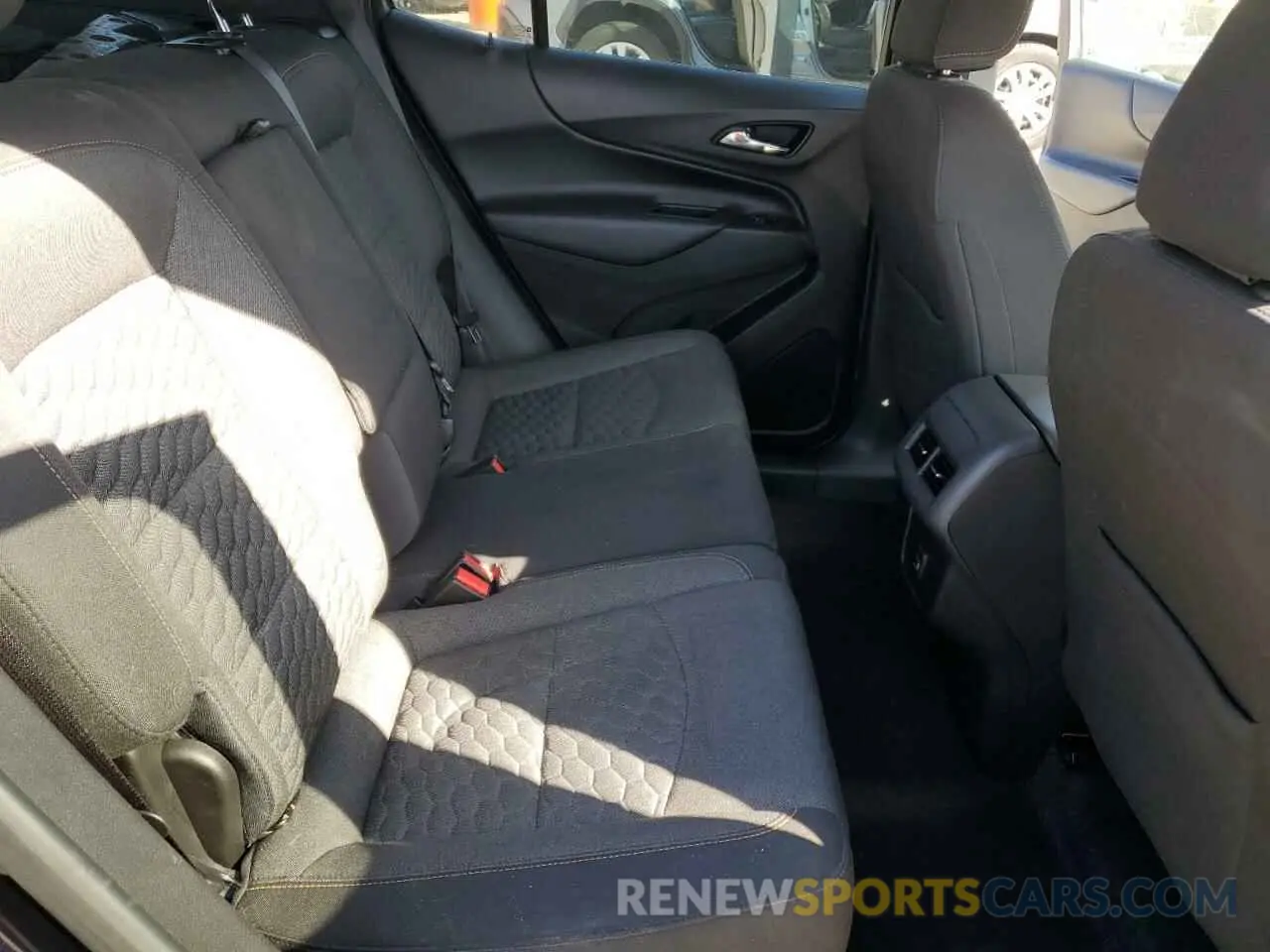 12 Фотография поврежденного автомобиля 3GNAXKEV2LS511052 CHEVROLET EQUINOX 2020
