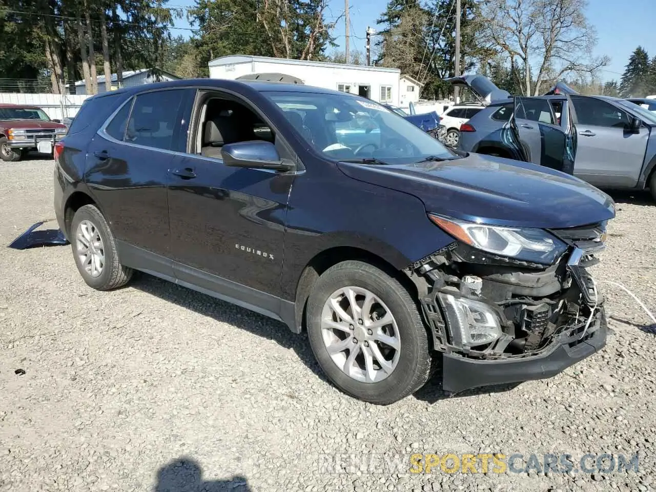 4 Фотография поврежденного автомобиля 3GNAXKEV2LS511052 CHEVROLET EQUINOX 2020