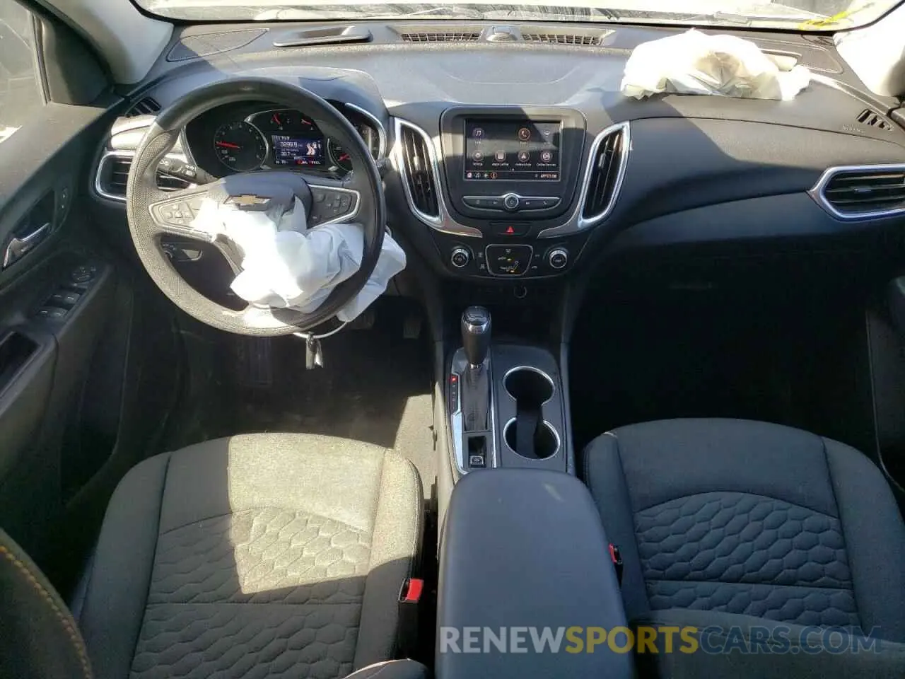 8 Фотография поврежденного автомобиля 3GNAXKEV2LS511052 CHEVROLET EQUINOX 2020