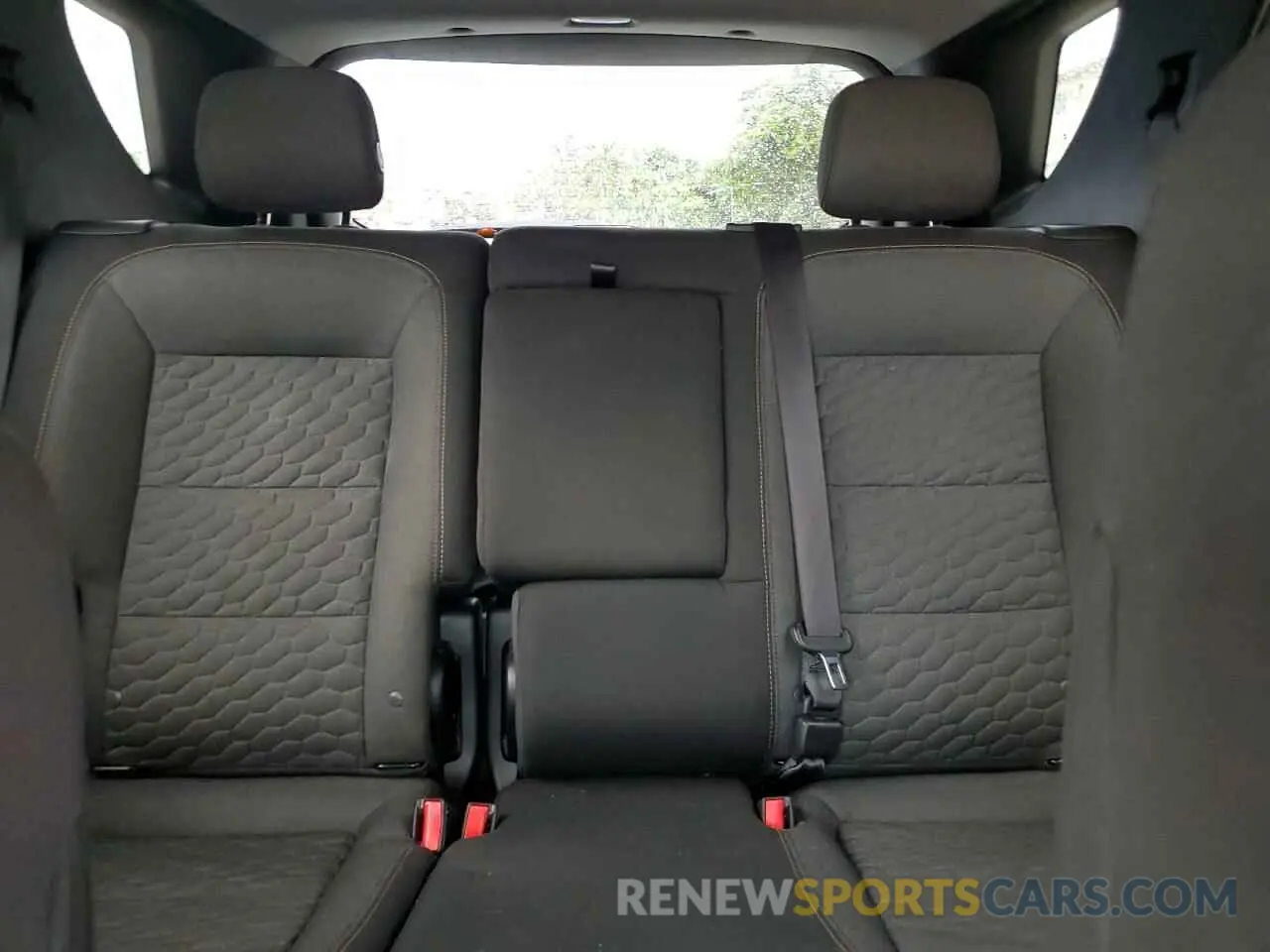 10 Photograph of a damaged car 3GNAXKEV2LS558498 CHEVROLET EQUINOX 2020