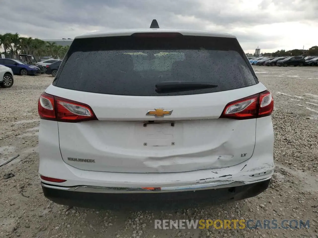 6 Photograph of a damaged car 3GNAXKEV2LS558498 CHEVROLET EQUINOX 2020