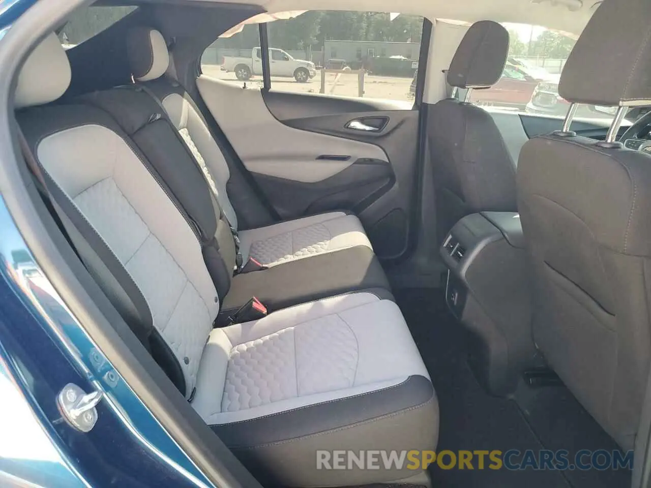 11 Фотография поврежденного автомобиля 3GNAXKEV3LL255689 CHEVROLET EQUINOX 2020