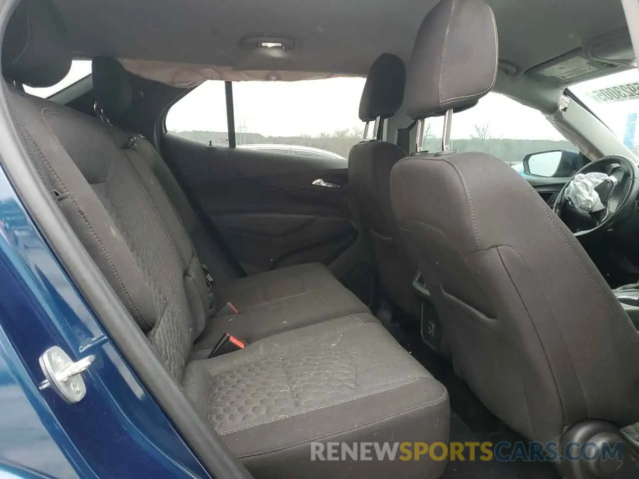 11 Photograph of a damaged car 3GNAXKEV3LL325305 CHEVROLET EQUINOX 2020