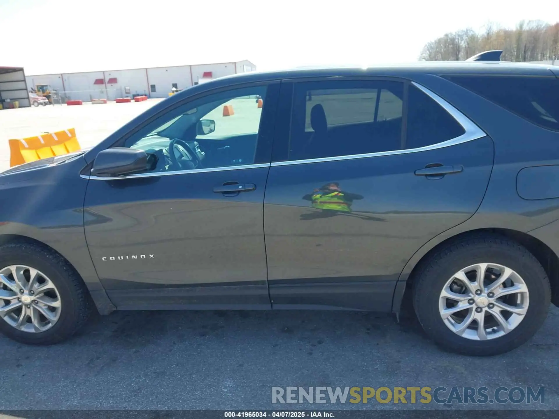 14 Фотография поврежденного автомобиля 3GNAXKEV3LS677385 CHEVROLET EQUINOX 2020