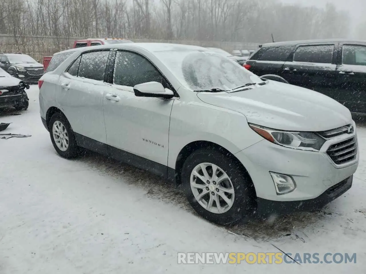 4 Photograph of a damaged car 3GNAXKEV3LS706853 CHEVROLET EQUINOX 2020