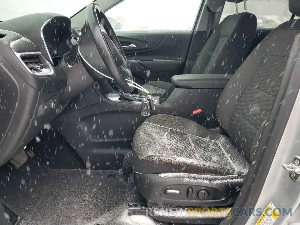 7 Photograph of a damaged car 3GNAXKEV3LS706853 CHEVROLET EQUINOX 2020