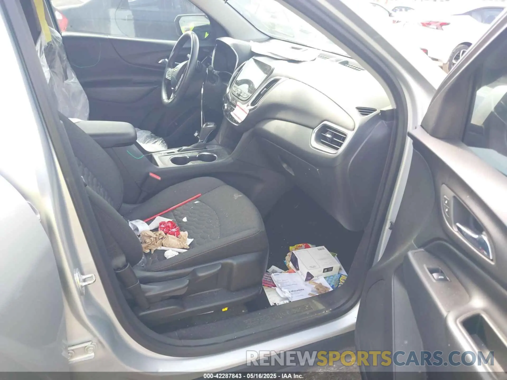 5 Фотография поврежденного автомобиля 3GNAXKEV4LL275076 CHEVROLET EQUINOX 2020
