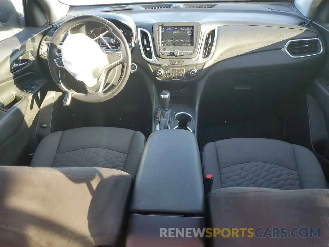 8 Фотография поврежденного автомобиля 3GNAXKEV4LS510856 CHEVROLET EQUINOX 2020