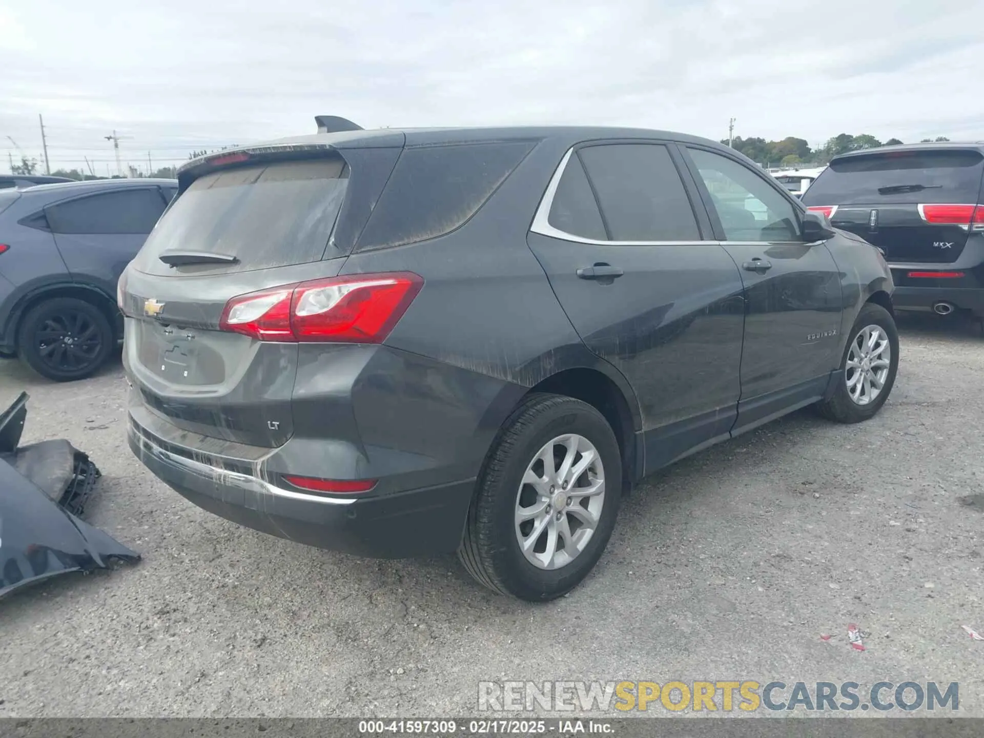 4 Фотография поврежденного автомобиля 3GNAXKEV4LS513837 CHEVROLET EQUINOX 2020