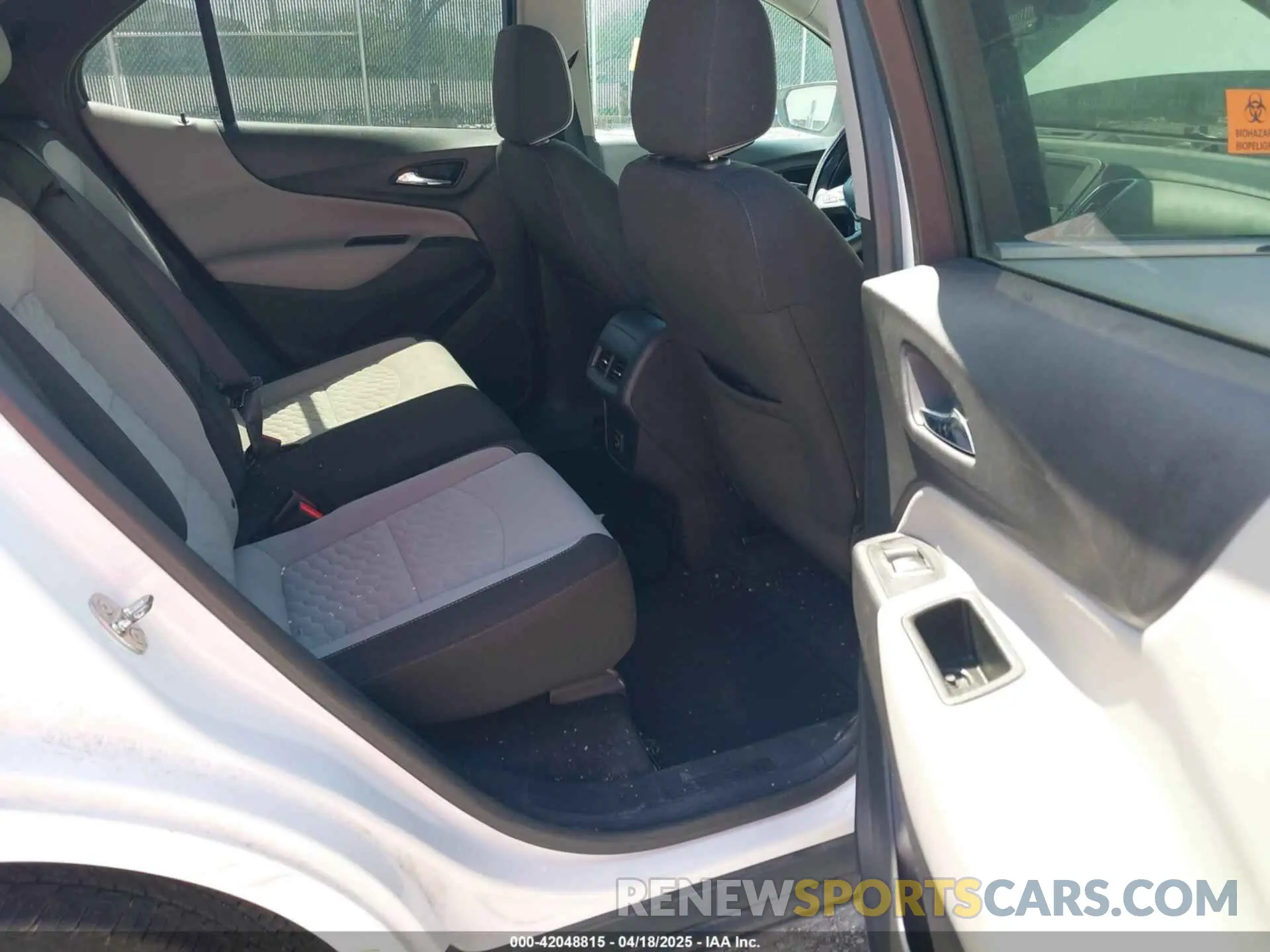 8 Photograph of a damaged car 3GNAXKEV4LS526684 CHEVROLET EQUINOX 2020