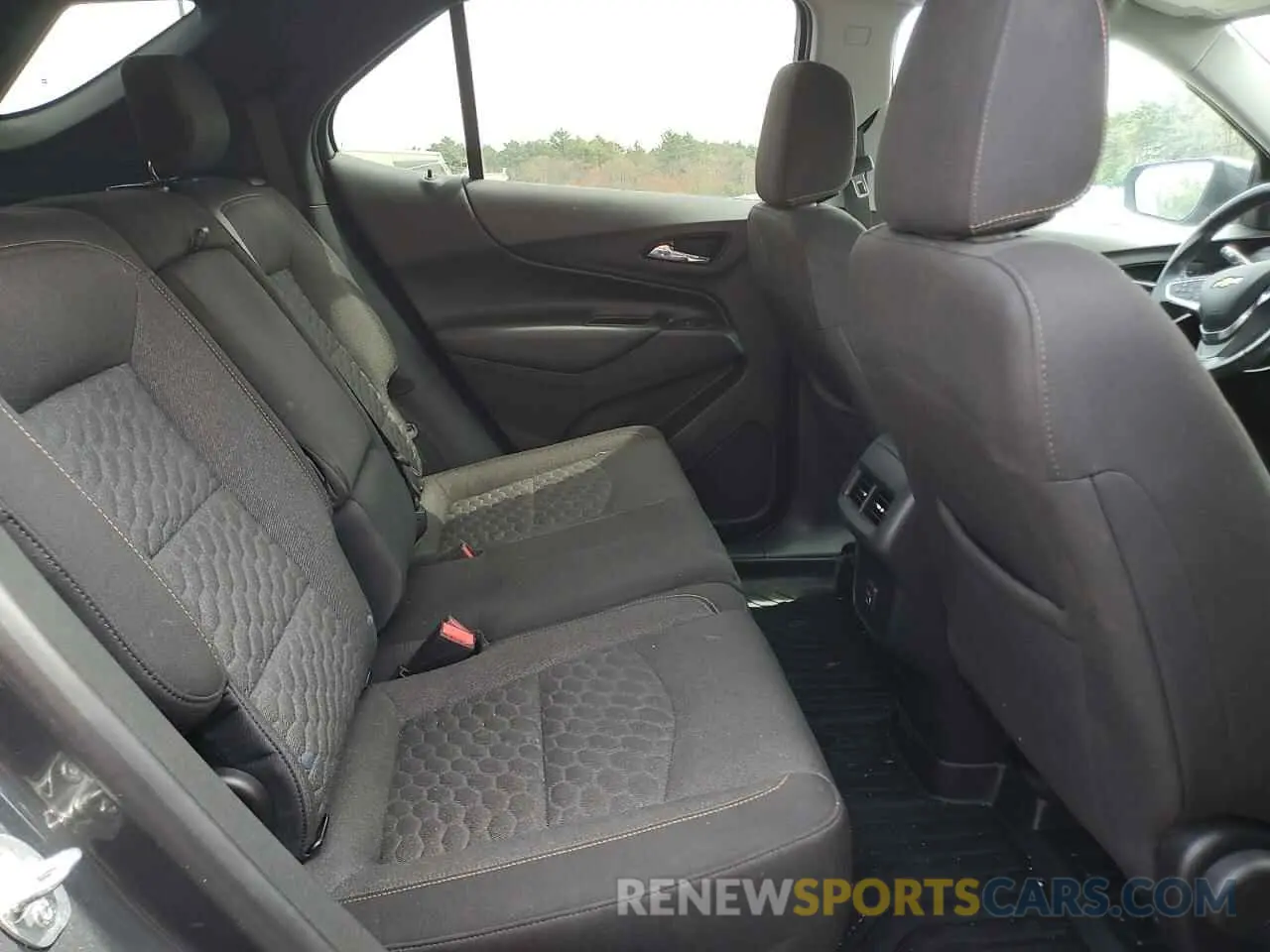 11 Photograph of a damaged car 3GNAXKEV4LS564013 CHEVROLET EQUINOX 2020