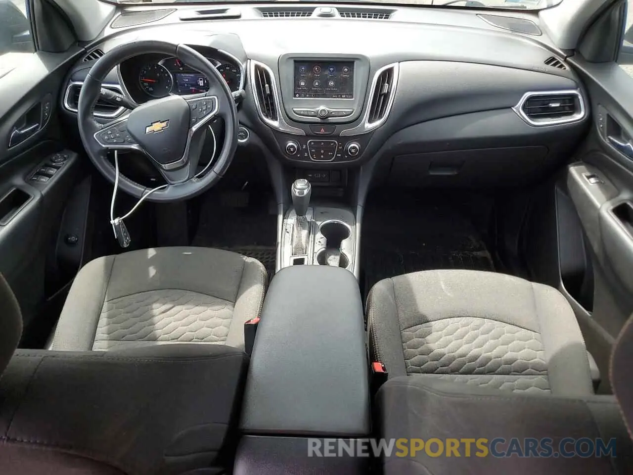8 Photograph of a damaged car 3GNAXKEV4LS564013 CHEVROLET EQUINOX 2020