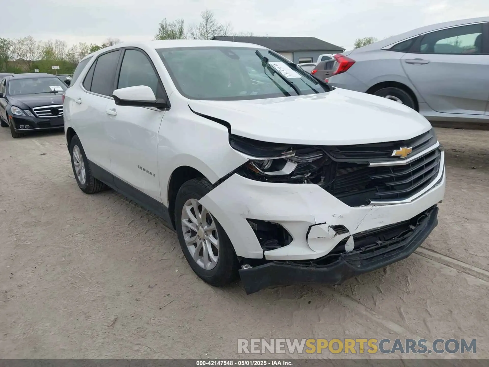 1 Photograph of a damaged car 3GNAXKEV4LS692641 CHEVROLET EQUINOX 2020