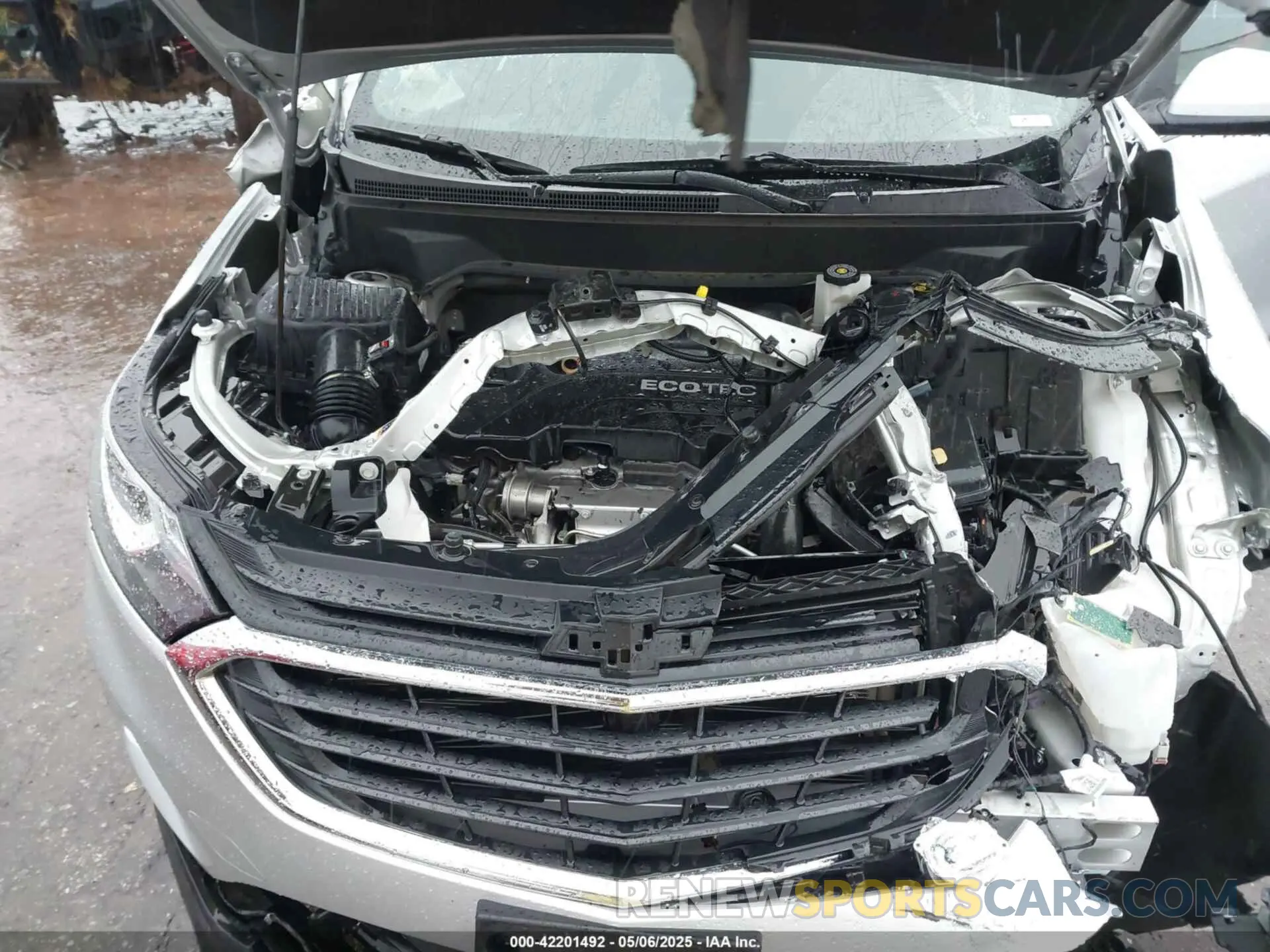 10 Photograph of a damaged car 3GNAXKEV4LS717487 CHEVROLET EQUINOX 2020