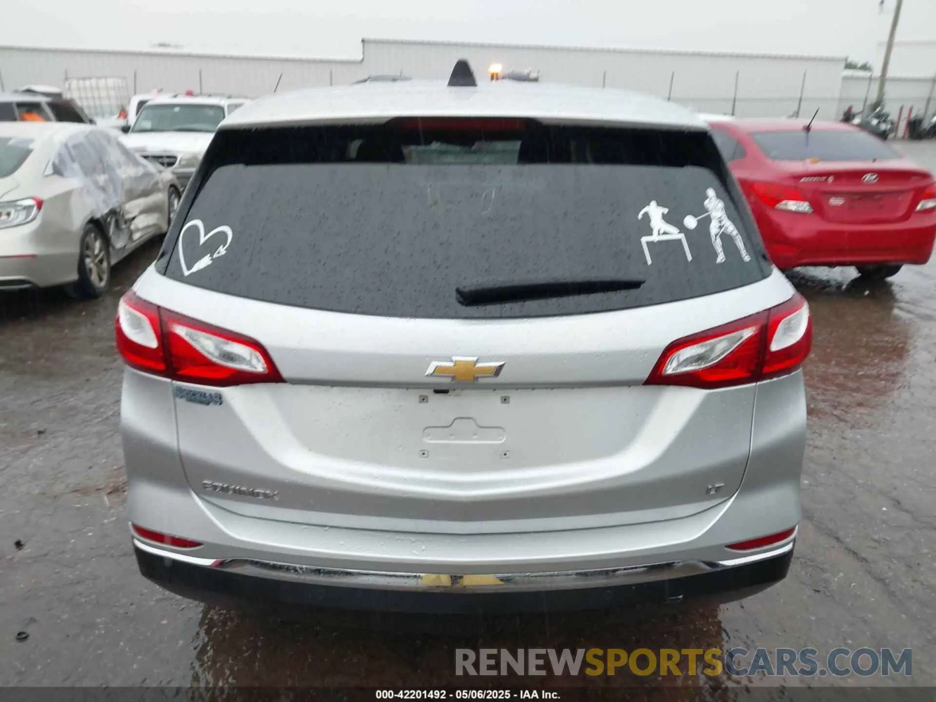 15 Photograph of a damaged car 3GNAXKEV4LS717487 CHEVROLET EQUINOX 2020