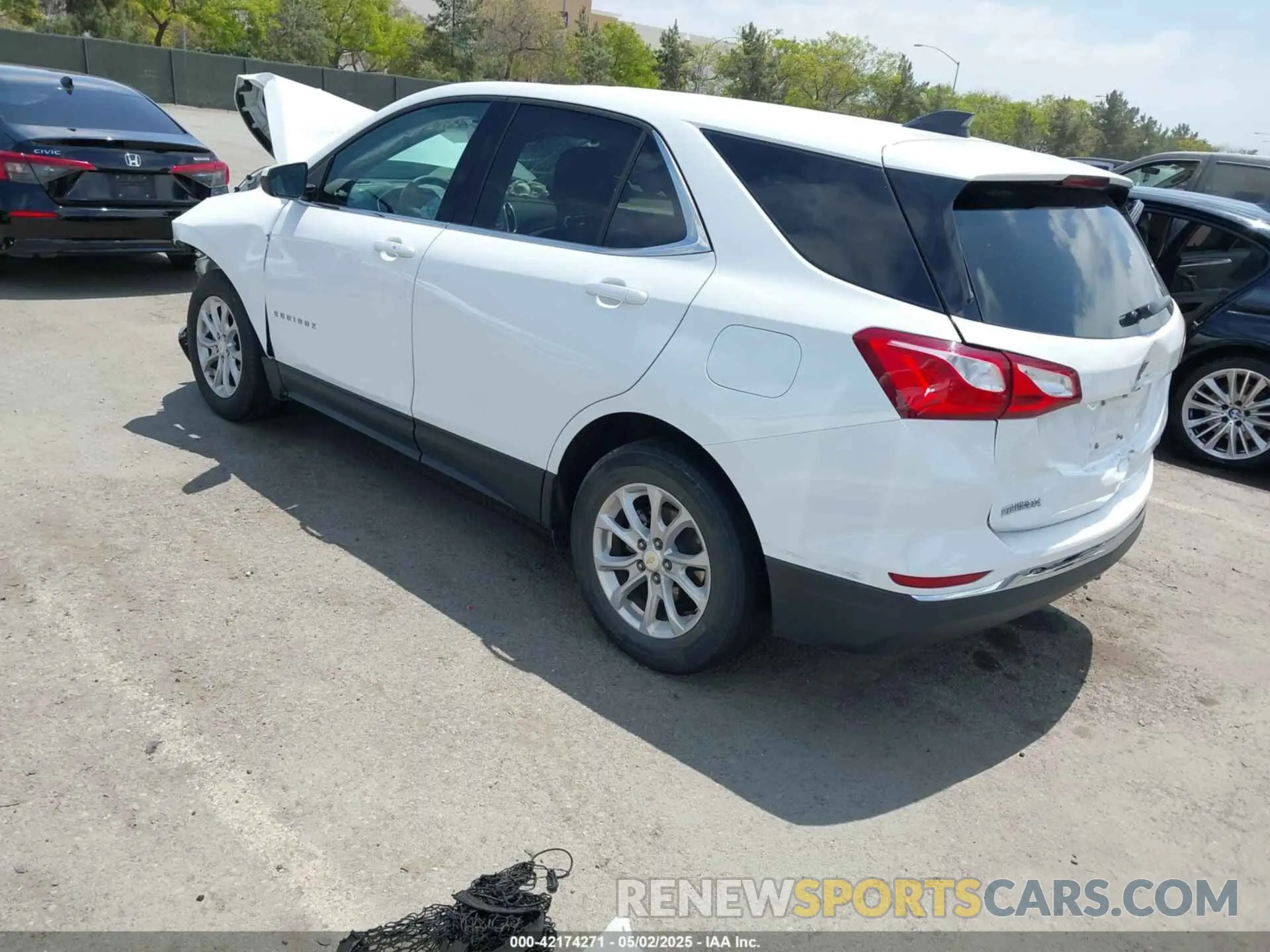3 Photograph of a damaged car 3GNAXKEV4LS734922 CHEVROLET EQUINOX 2020