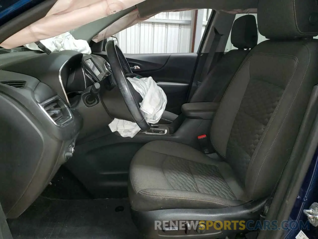 7 Фотография поврежденного автомобиля 3GNAXKEV5LL152757 CHEVROLET EQUINOX 2020