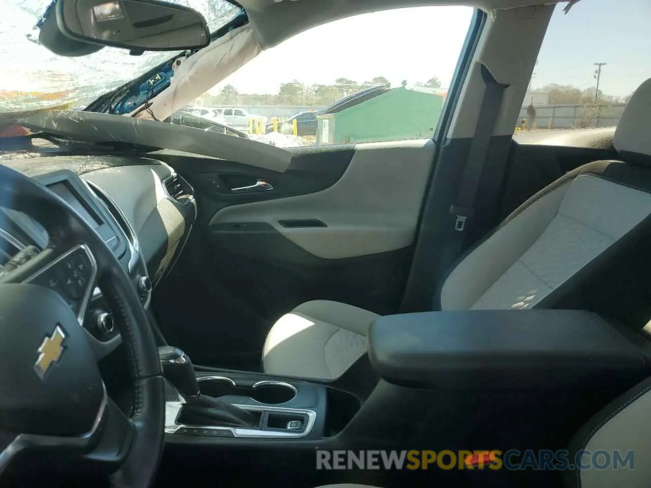 7 Photograph of a damaged car 3GNAXKEV5LL332627 CHEVROLET EQUINOX 2020