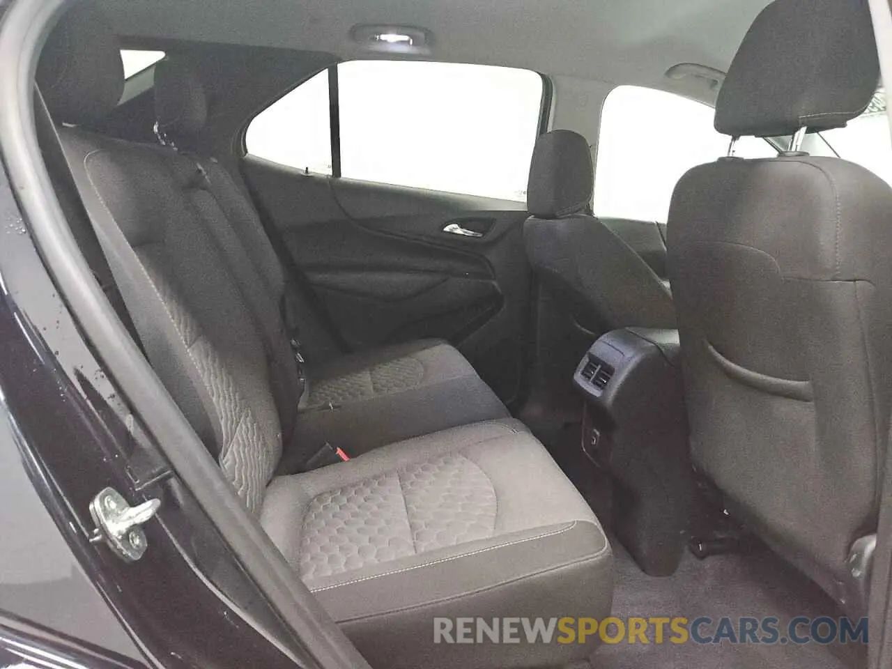 10 Photograph of a damaged car 3GNAXKEV5LS588918 CHEVROLET EQUINOX 2020