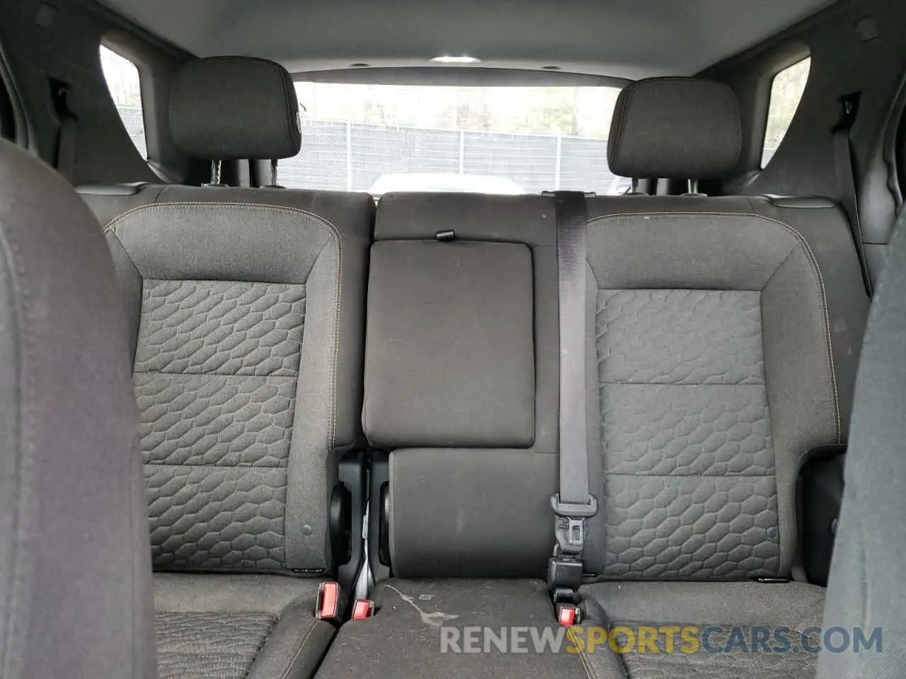 10 Photograph of a damaged car 3GNAXKEV6LL157157 CHEVROLET EQUINOX 2020