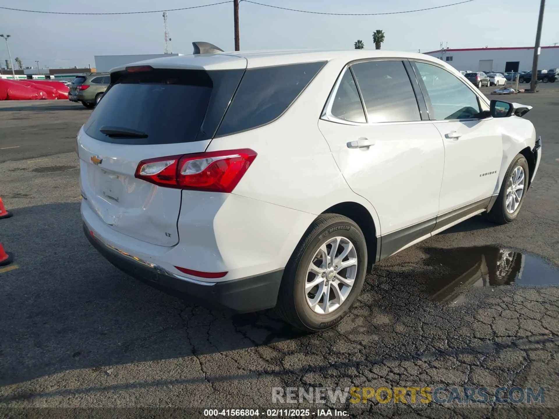 4 Фотография поврежденного автомобиля 3GNAXKEV6LL215431 CHEVROLET EQUINOX 2020