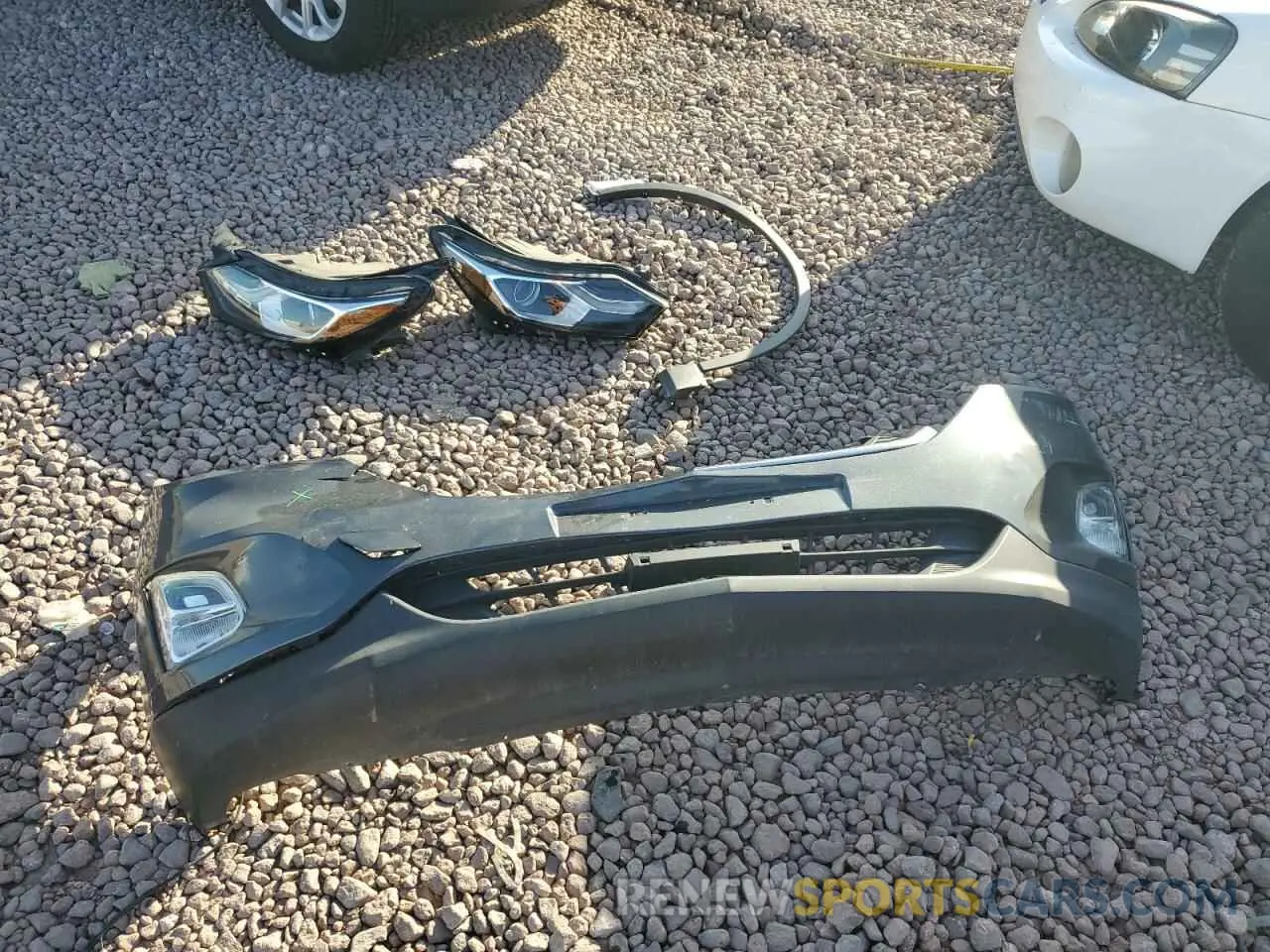 13 Photograph of a damaged car 3GNAXKEV6LS509725 CHEVROLET EQUINOX 2020