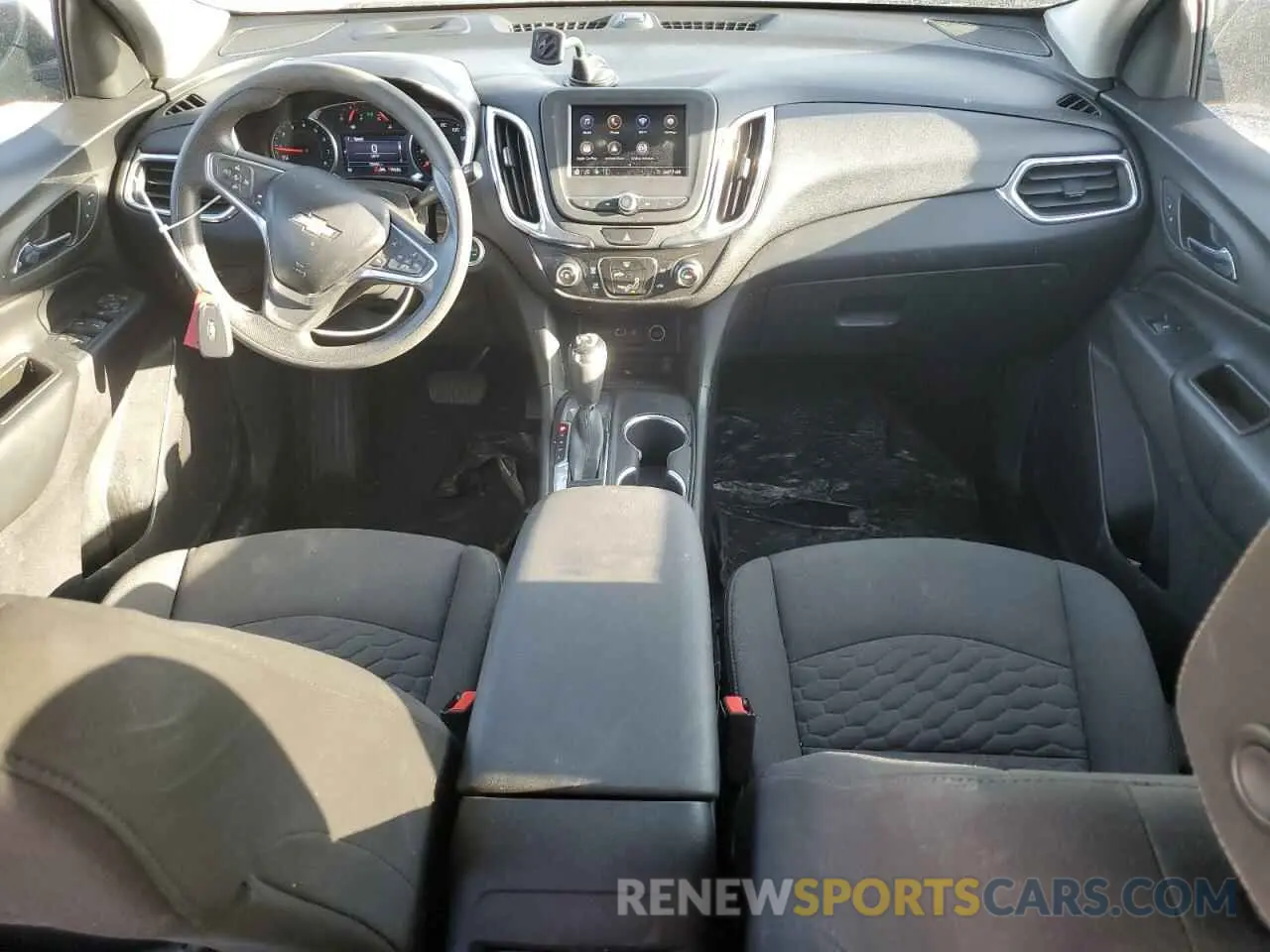 8 Photograph of a damaged car 3GNAXKEV6LS509725 CHEVROLET EQUINOX 2020