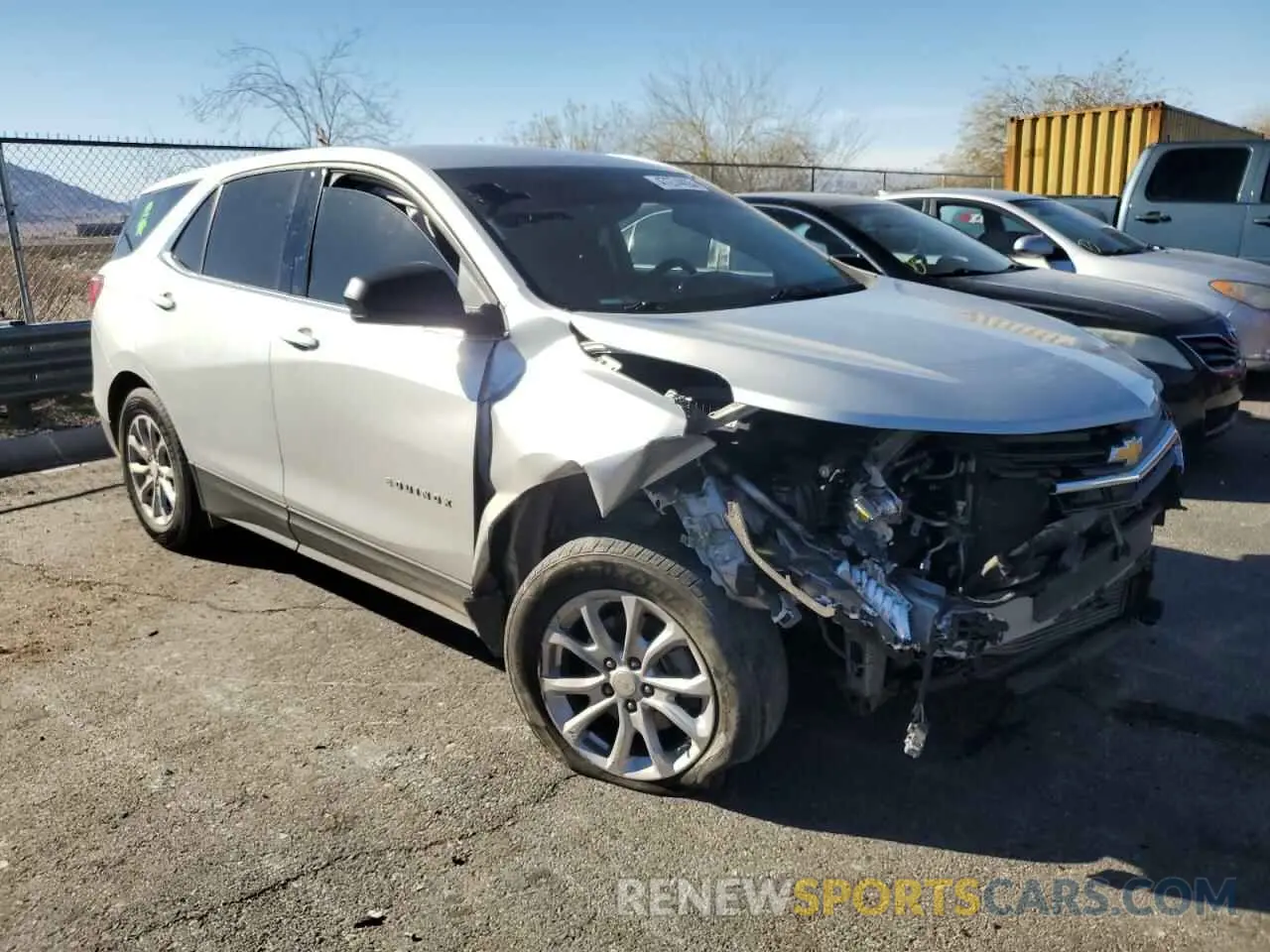 4 Photograph of a damaged car 3GNAXKEV6LS520515 CHEVROLET EQUINOX 2020