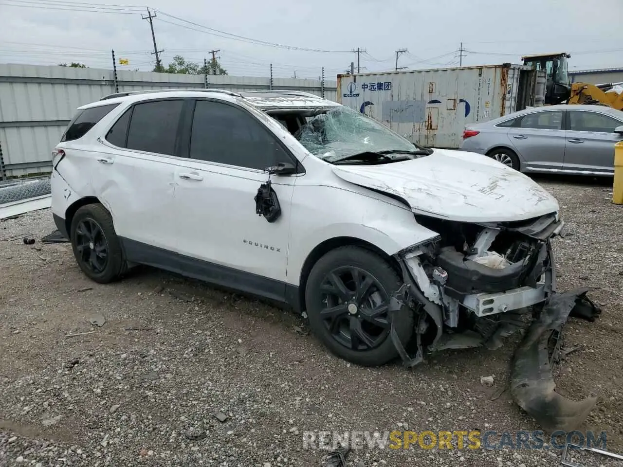 4 Photograph of a damaged car 3GNAXKEV6LS667370 CHEVROLET EQUINOX 2020