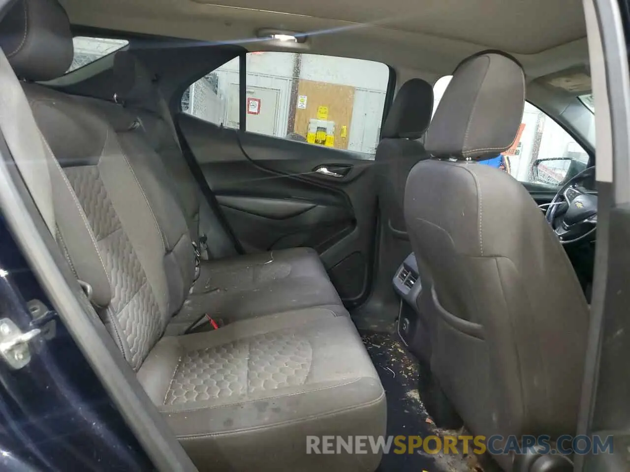 11 Photograph of a damaged car 3GNAXKEV6LS674724 CHEVROLET EQUINOX 2020