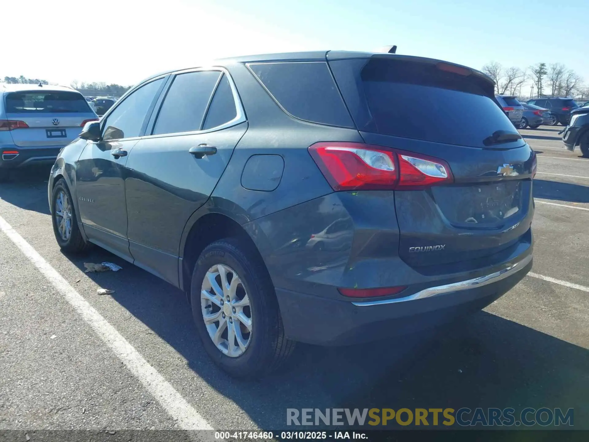 3 Photograph of a damaged car 3GNAXKEV6LS677638 CHEVROLET EQUINOX 2020
