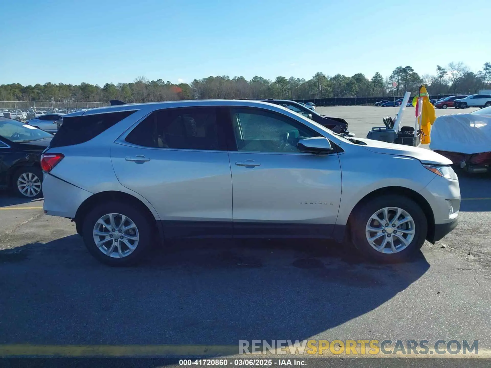 12 Photograph of a damaged car 3GNAXKEV6LS681480 CHEVROLET EQUINOX 2020