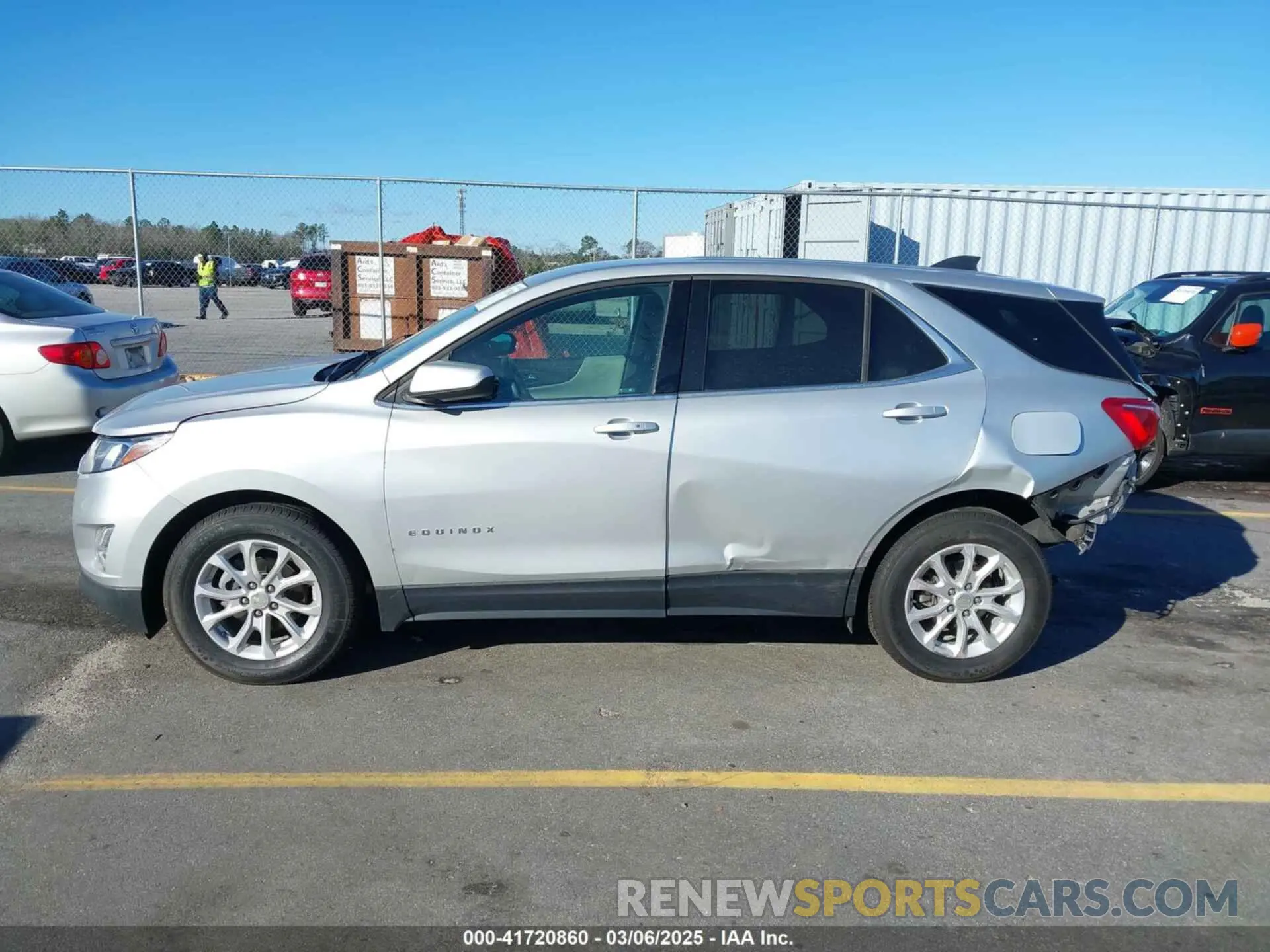 13 Photograph of a damaged car 3GNAXKEV6LS681480 CHEVROLET EQUINOX 2020