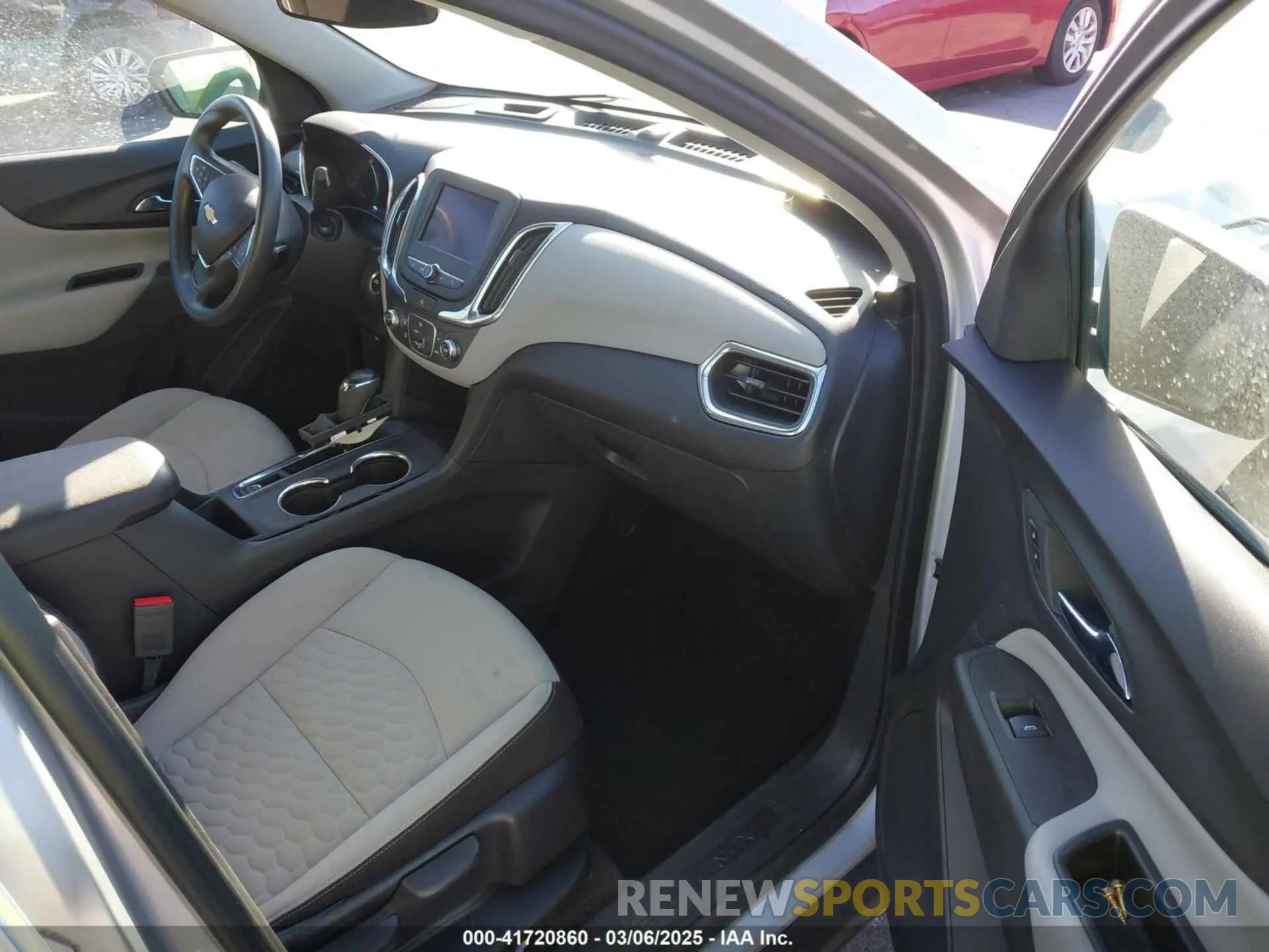 5 Photograph of a damaged car 3GNAXKEV6LS681480 CHEVROLET EQUINOX 2020
