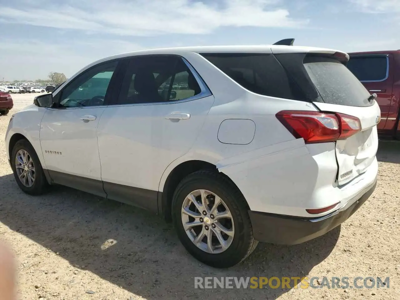 2 Photograph of a damaged car 3GNAXKEV6LS705065 CHEVROLET EQUINOX 2020