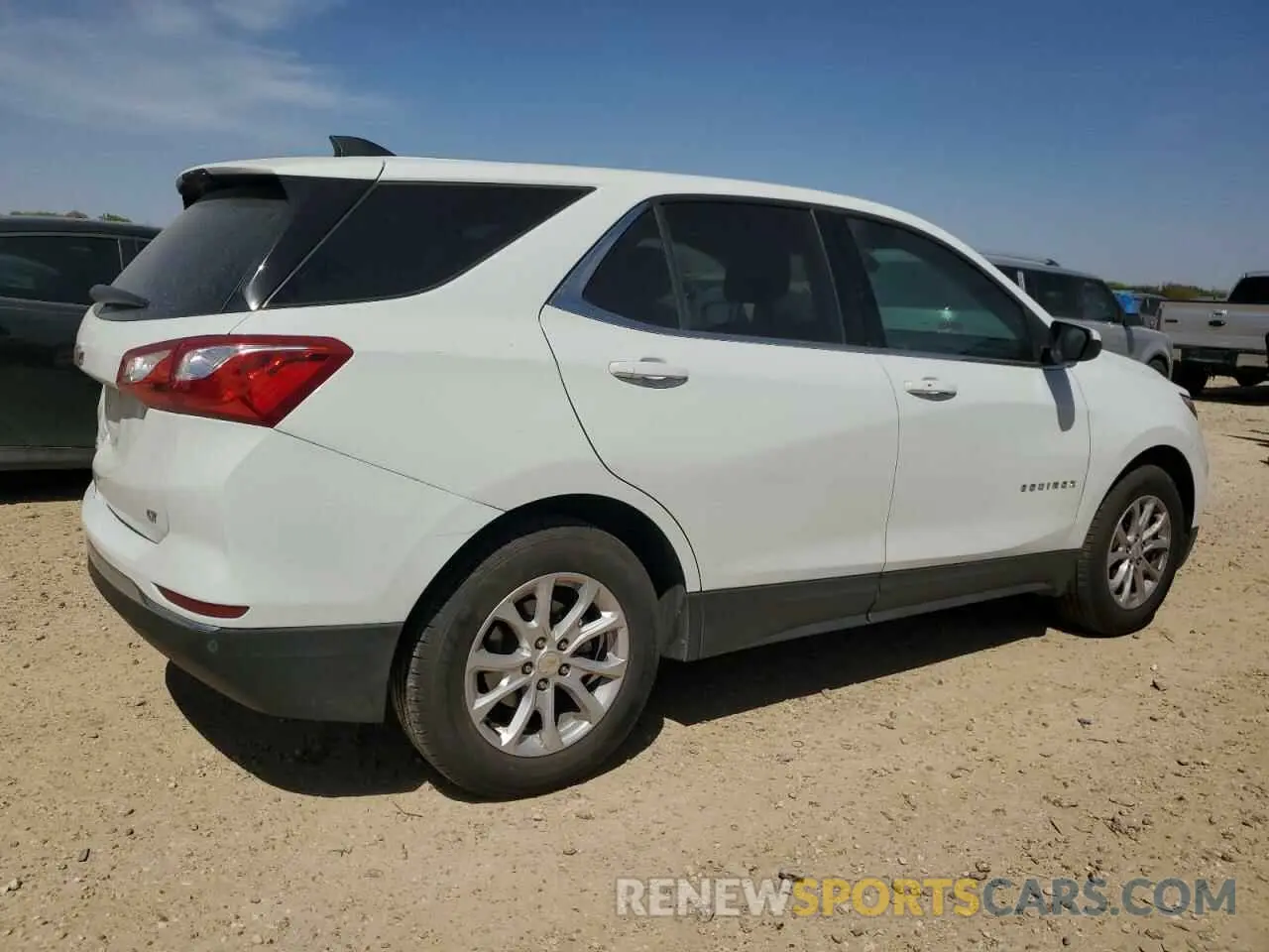 3 Photograph of a damaged car 3GNAXKEV6LS705065 CHEVROLET EQUINOX 2020
