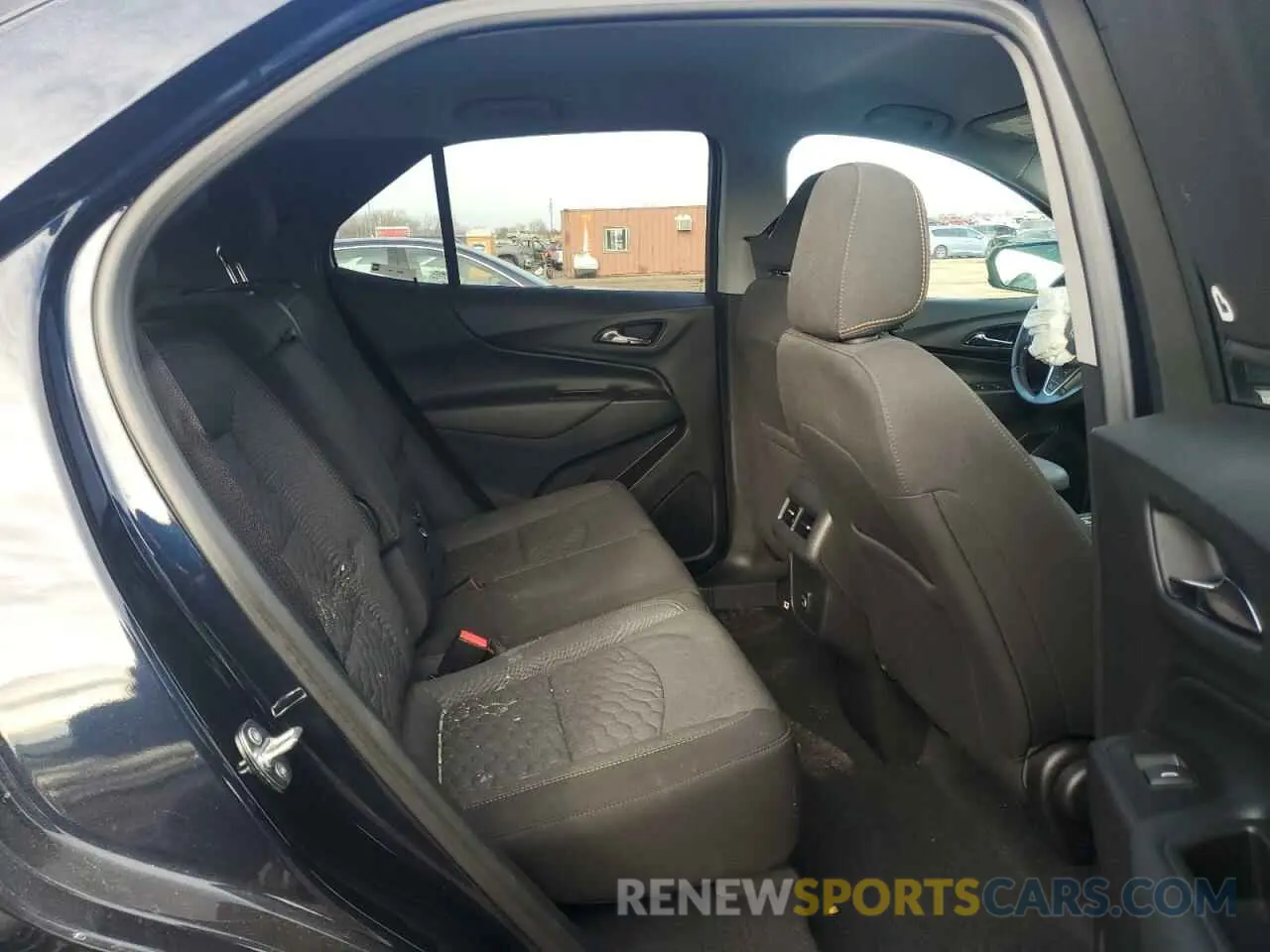 10 Photograph of a damaged car 3GNAXKEV6LS732699 CHEVROLET EQUINOX 2020