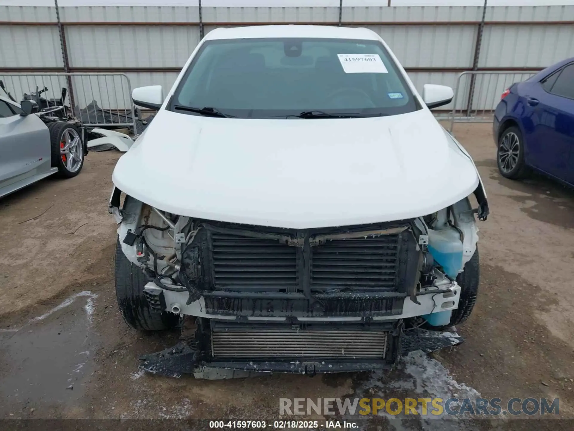 13 Photograph of a damaged car 3GNAXKEV7LS515582 CHEVROLET EQUINOX 2020