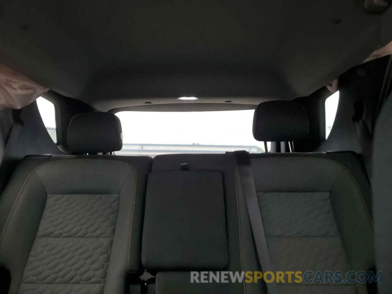 10 Photograph of a damaged car 3GNAXKEV7LS550932 CHEVROLET EQUINOX 2020